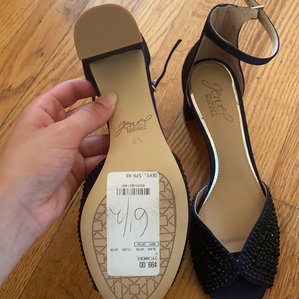 SOLD OUT!Jewel Badgley Mischka block heels in Navy Blue - Picture 6 of 6